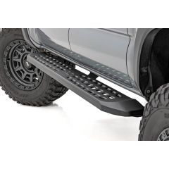 Rough Country RPT2 Running Board | Double Cab | Black | Toyota Tacoma 2WD/4WD (2016-2023)
